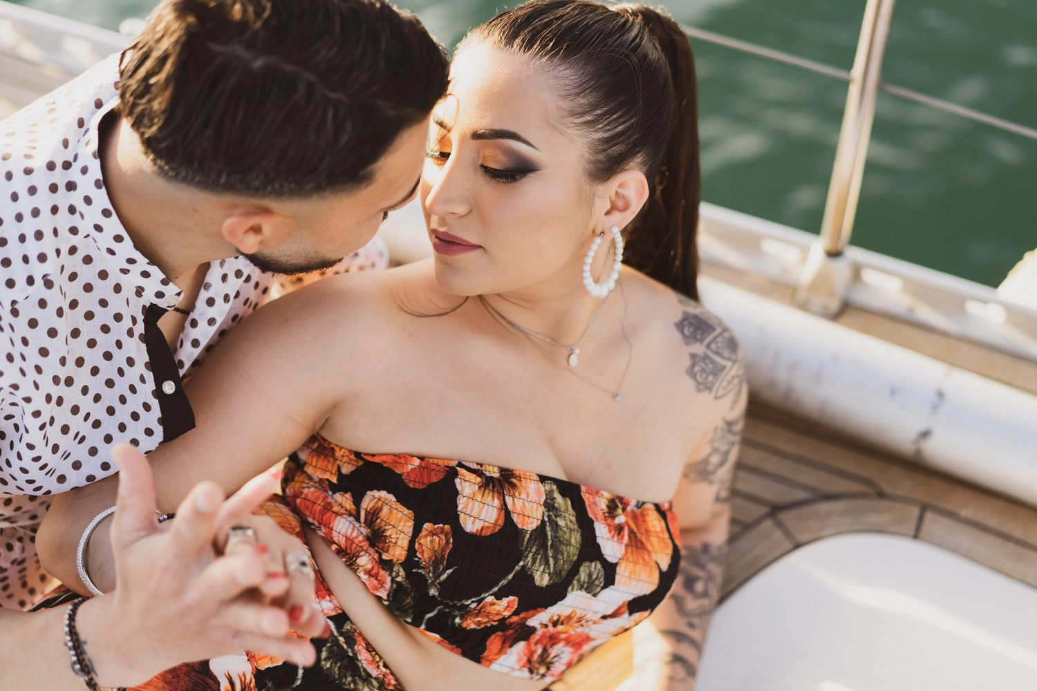 Engagement Catania - coppia durante shooting prematrimoniale al tramonto