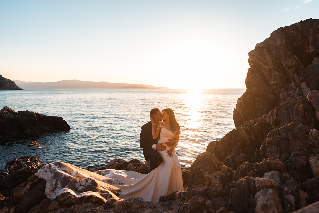 Wedding couple in Taormina with a panoramic sea view in Sicily